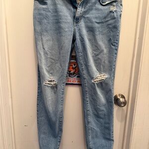 Universal Thread Light Blue Distressed Jeans